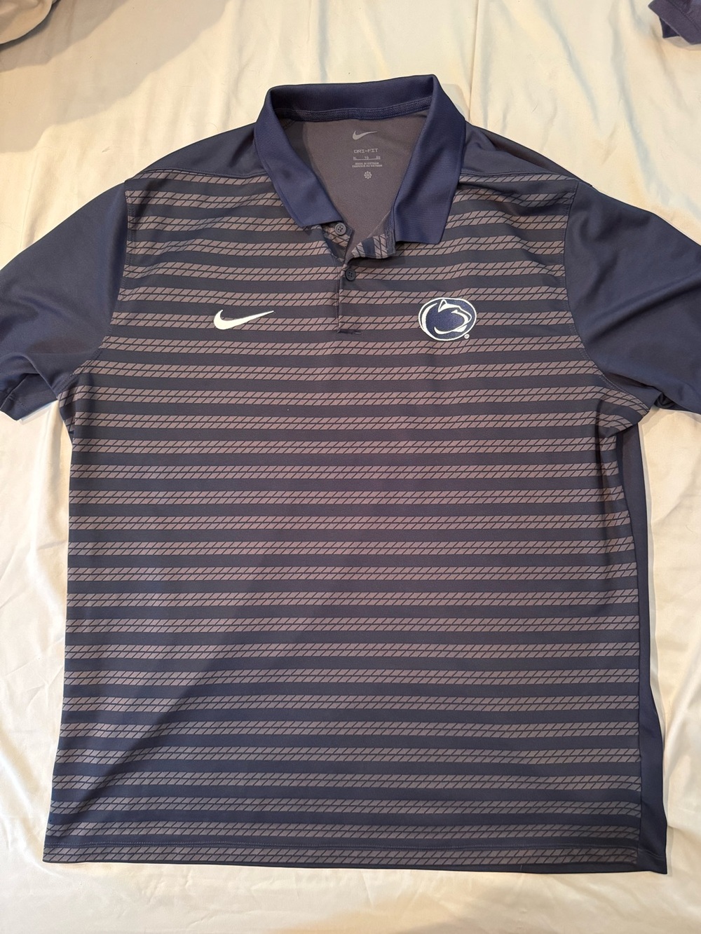 Men’s Nike xl navy blue striped Penn State polo. EUC.